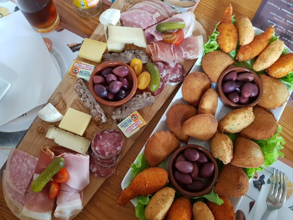 Planches Charcuterie Fromages Et Tapas